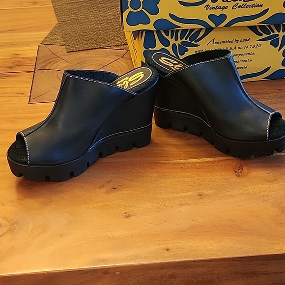 Sbicca Black Platform Sandal New - Picture 2 of 9